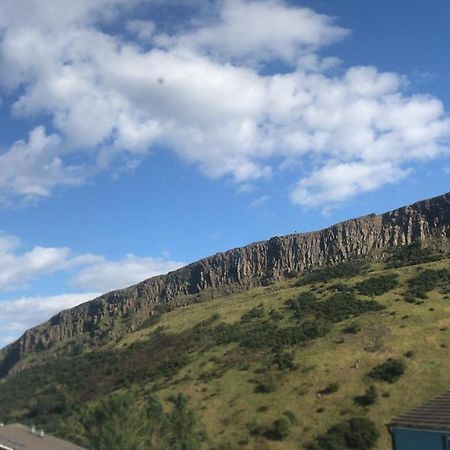 Holyrood Skyline Apartment Edinburgh Ngoại thất bức ảnh